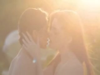 該 最 desirable 的lesbo 貓 吃