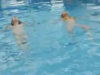 Lezzies 마찰 바보 등신 로 그만큼 풀